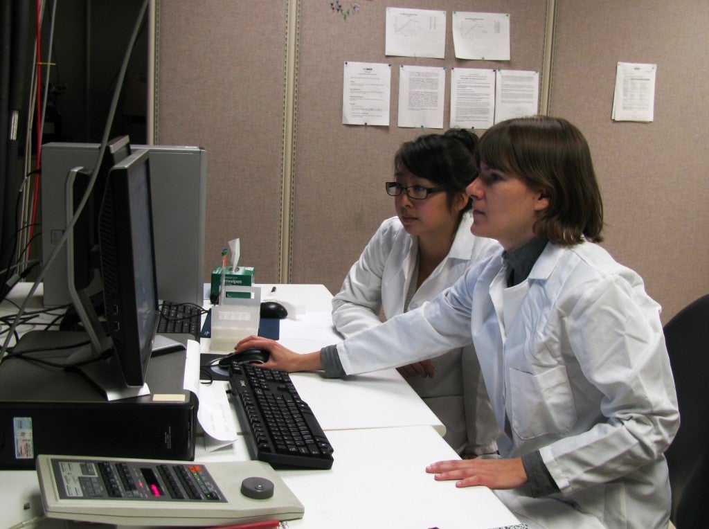Elizabeth and Darya at NMR facility